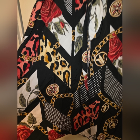 SHEIN Black and Red Maxi Skirt with Gold Accents Waist 19.5 4 For $20 - Picture 3 of 5